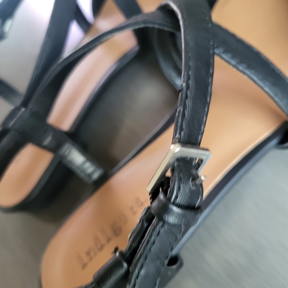 Never Worn Indigo Black Women's Flats - Picture 6 of 11